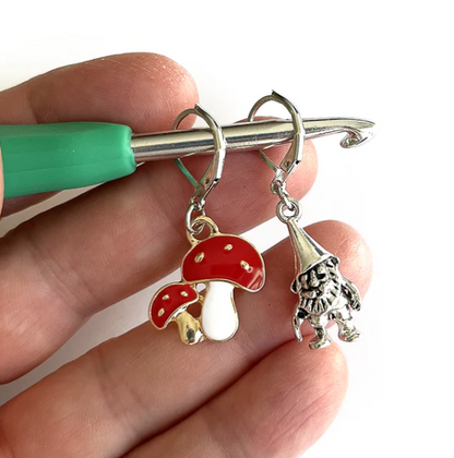 Stitch markers duo