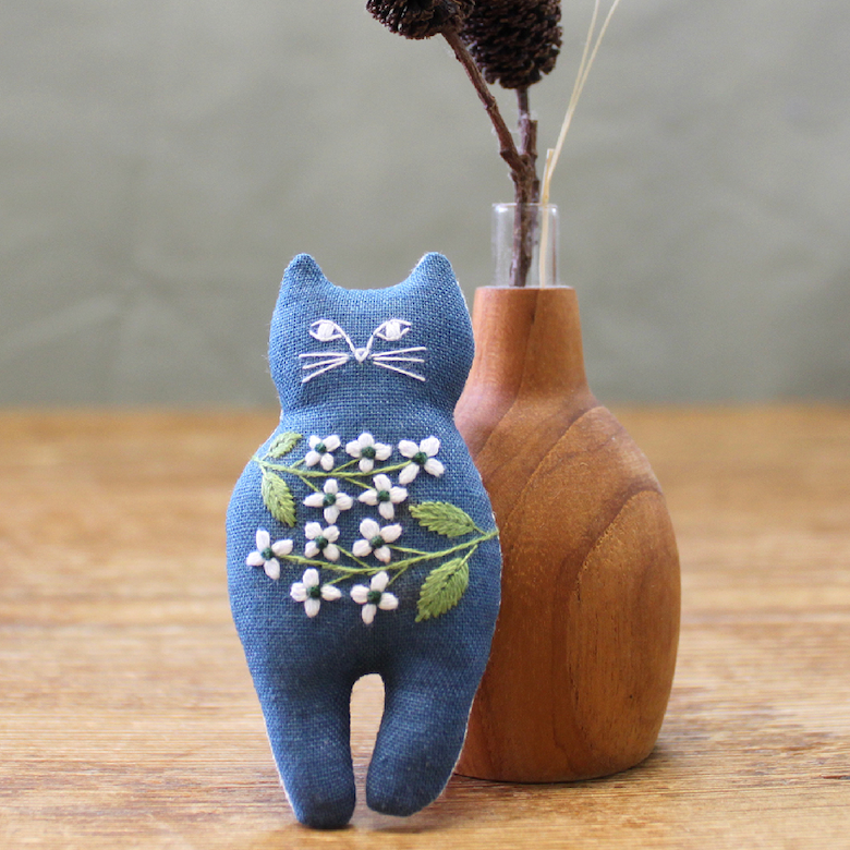 NEKOGAO ブローチ 刺繍キット