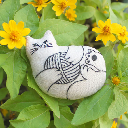 NEKOGAO ブローチ 刺繍キット
