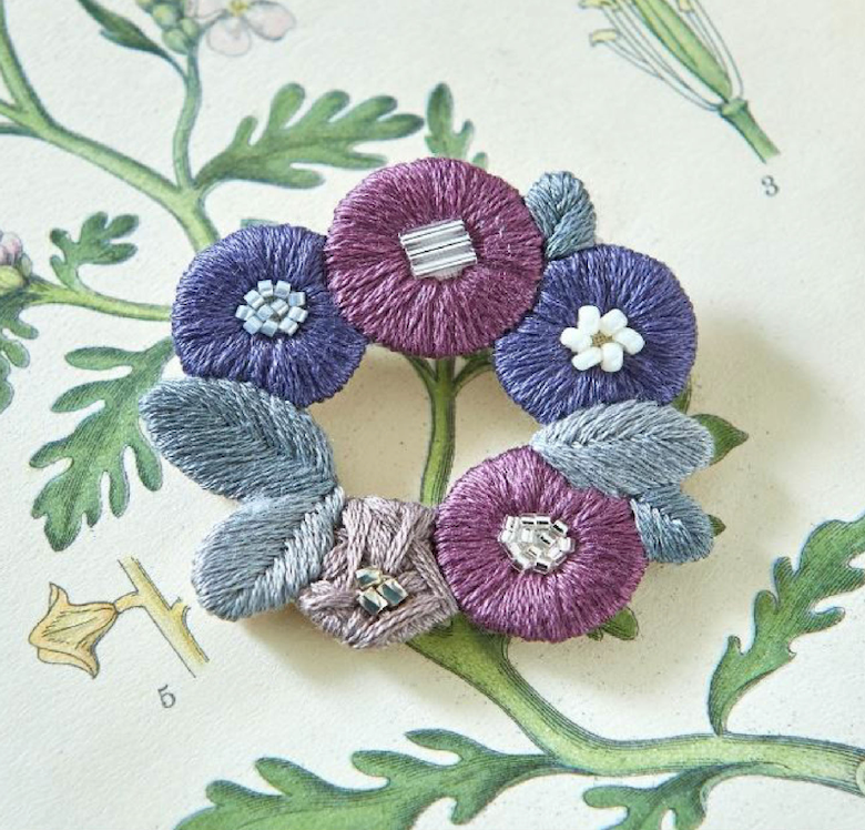 k.omono floret wreath brooch 刺繍キット